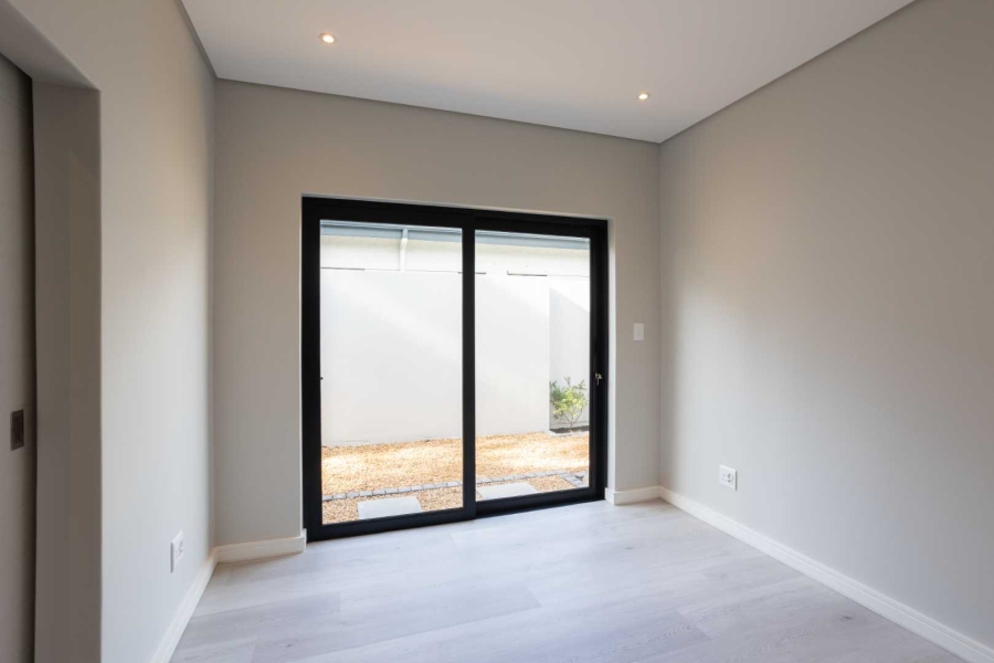 To Let 4 Bedroom Property for Rent in Val De Vie Estate Western Cape